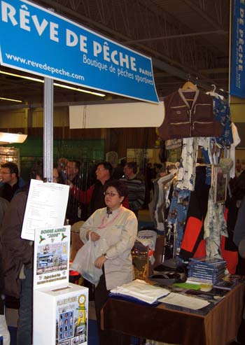 Le grand magasin parisien Rêve de pêche présentait les plus grandes marques de pêche sportive et proposer de tester les leurres dans un bassin.